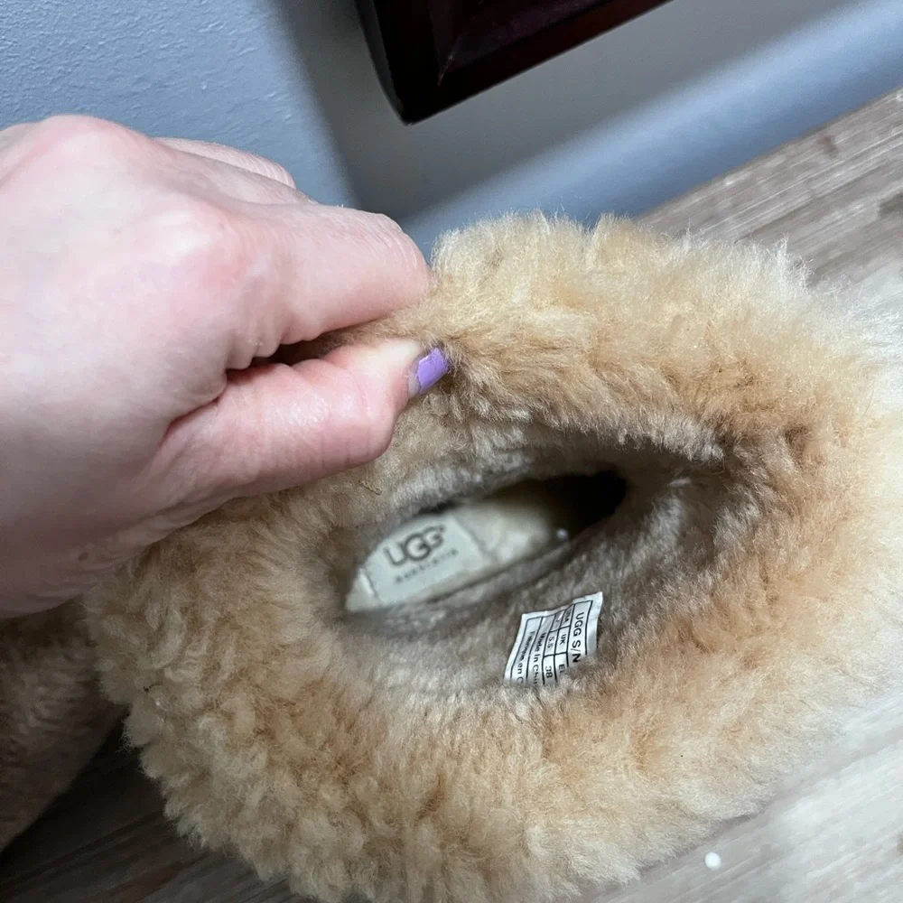 UGG Maylin Boots - Picture 8 of 8